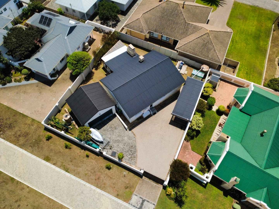 4 Bedroom Property for Sale in Stilbaai Wes Western Cape